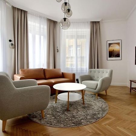 Premium Apartment By Hi - Central 2 Bedroom - Best View Budapest Exteriör bild